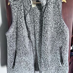 Thread & Supply Charcoal Sherpa Vest